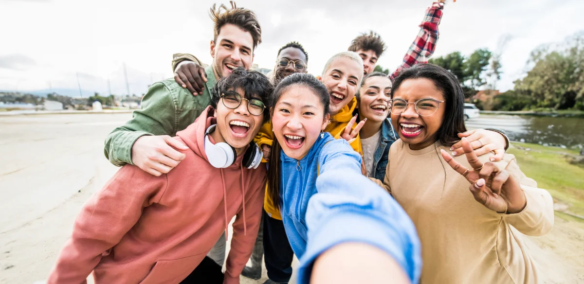 happy students selfie