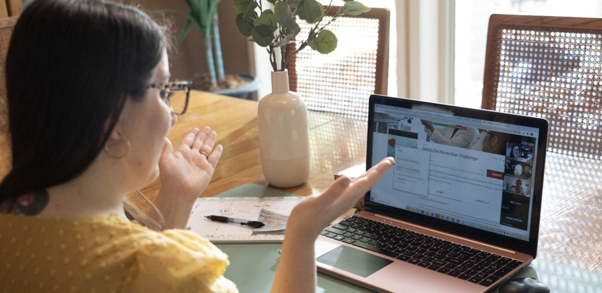 girl in virtual meeting